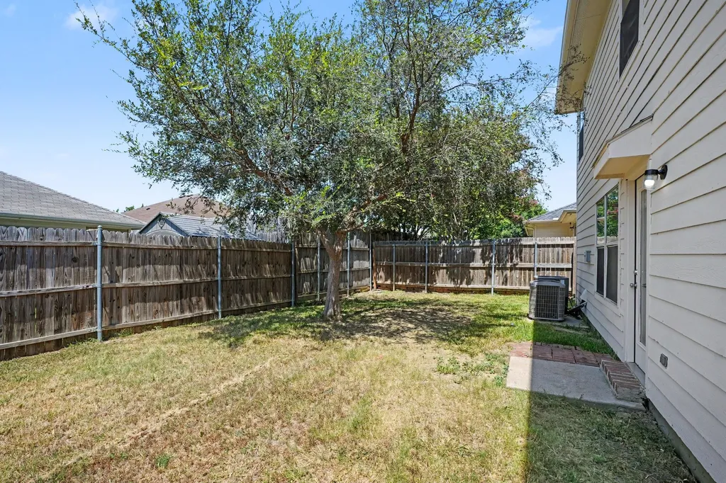 1966 Courtside Drive Dallas TX 75051