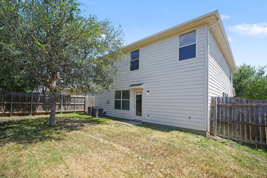 1966 Courtside Drive Dallas TX 75051