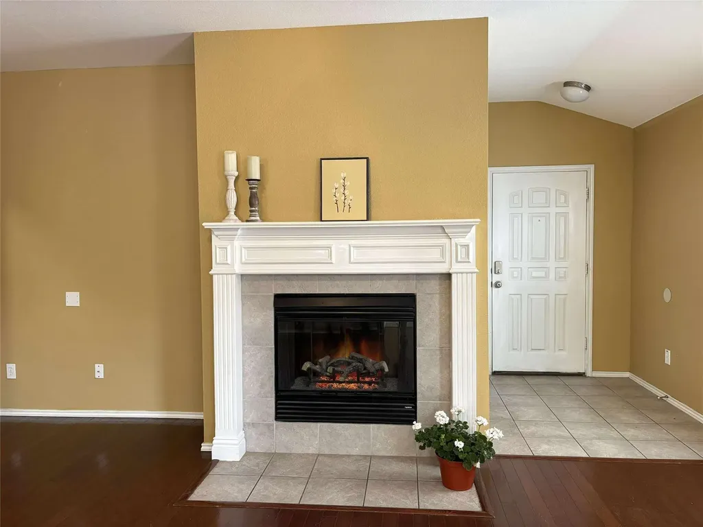 209 Moonlight Drive Euless TX 76039