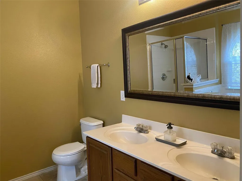 209 Moonlight Drive Euless TX 76039