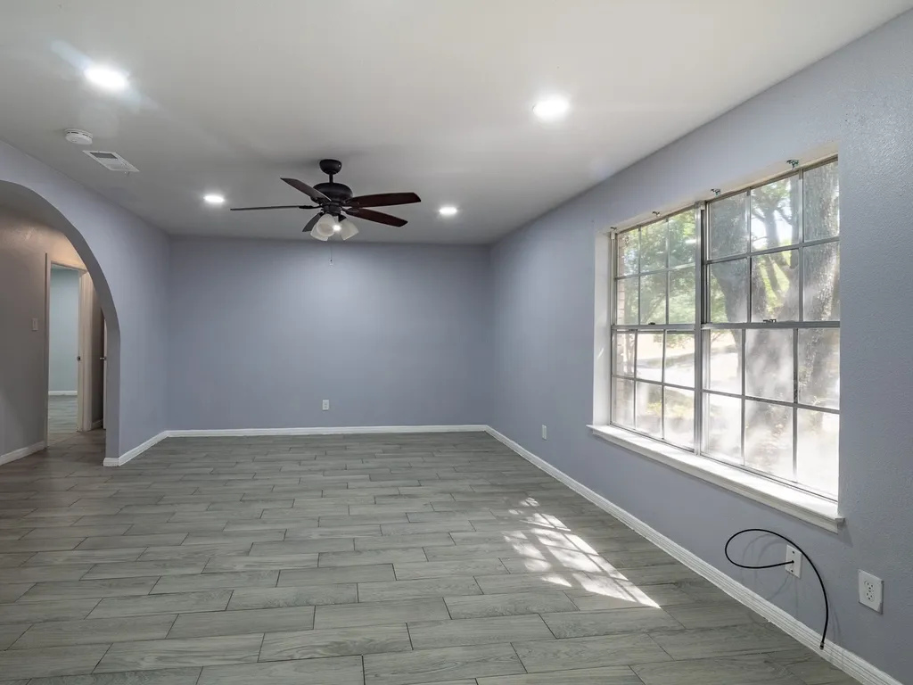605 Blue Lake Drive Fort Worth TX 76103