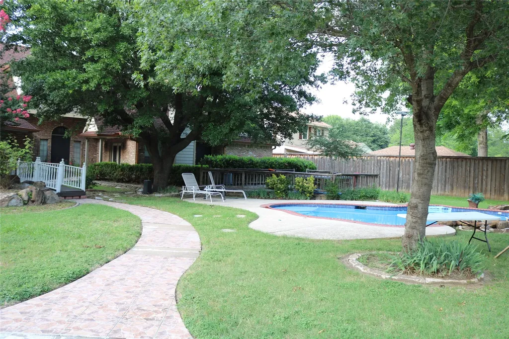 3010 Saint Lo Irving TX 75060