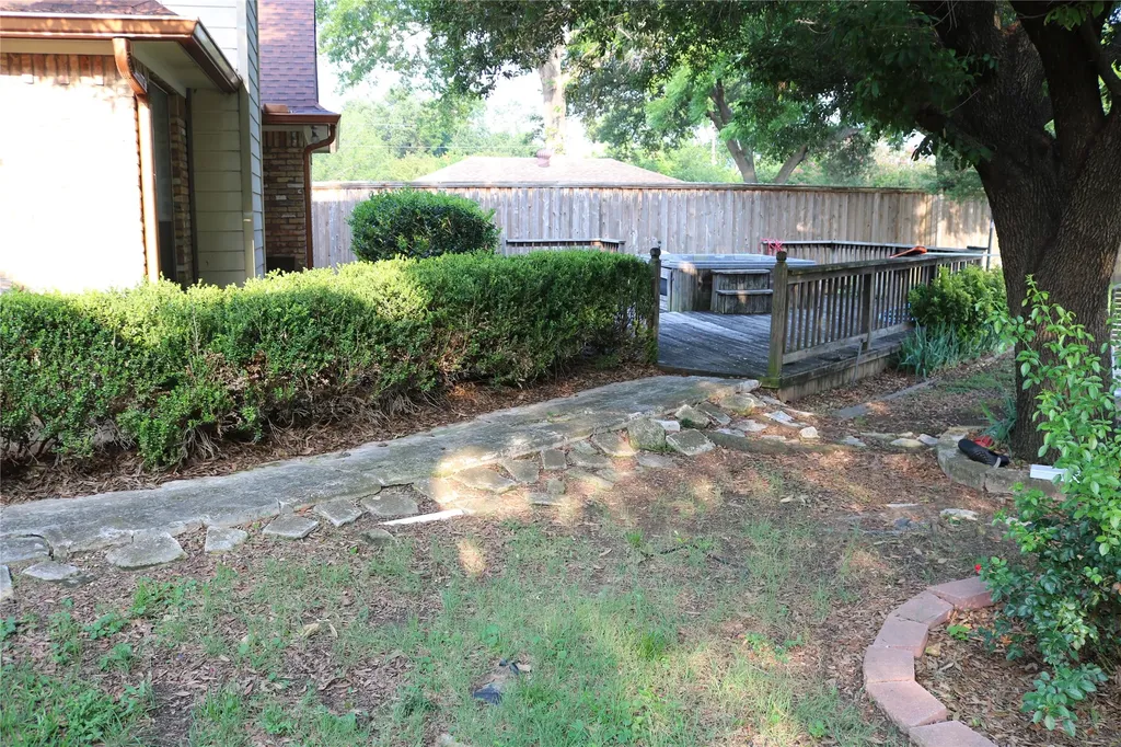 3010 Saint Lo Irving TX 75060
