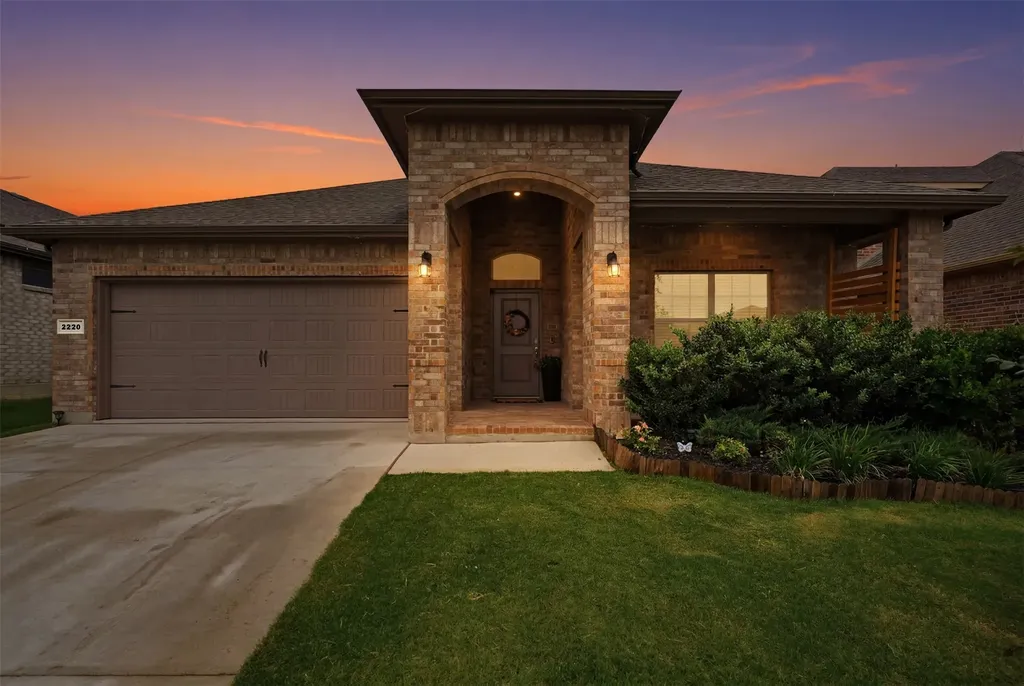 2220 Dyre Drive Haslet TX 76052