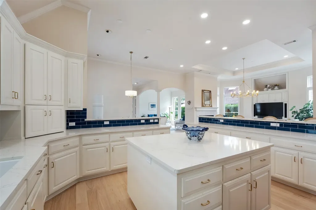 14725 Celestial Place Addison TX 75254