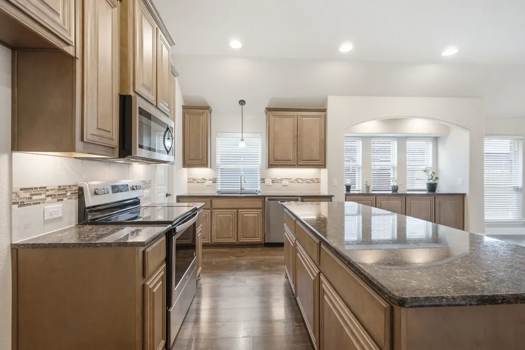 515 Lakeview Drive Alvarado TX 76009
