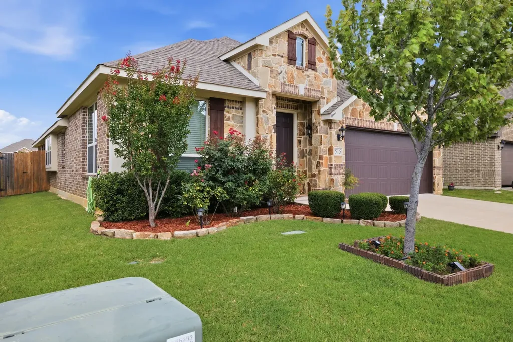 515 Lakeview Drive Alvarado TX 76009
