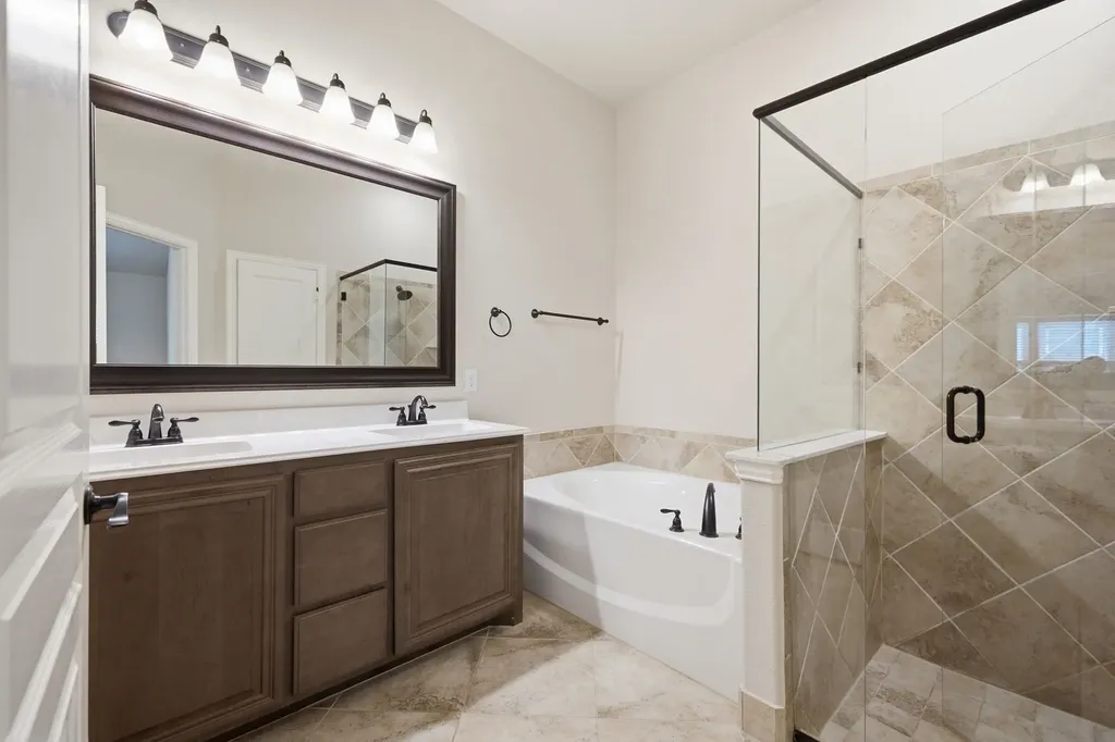 515 Lakeview Drive Alvarado TX 76009