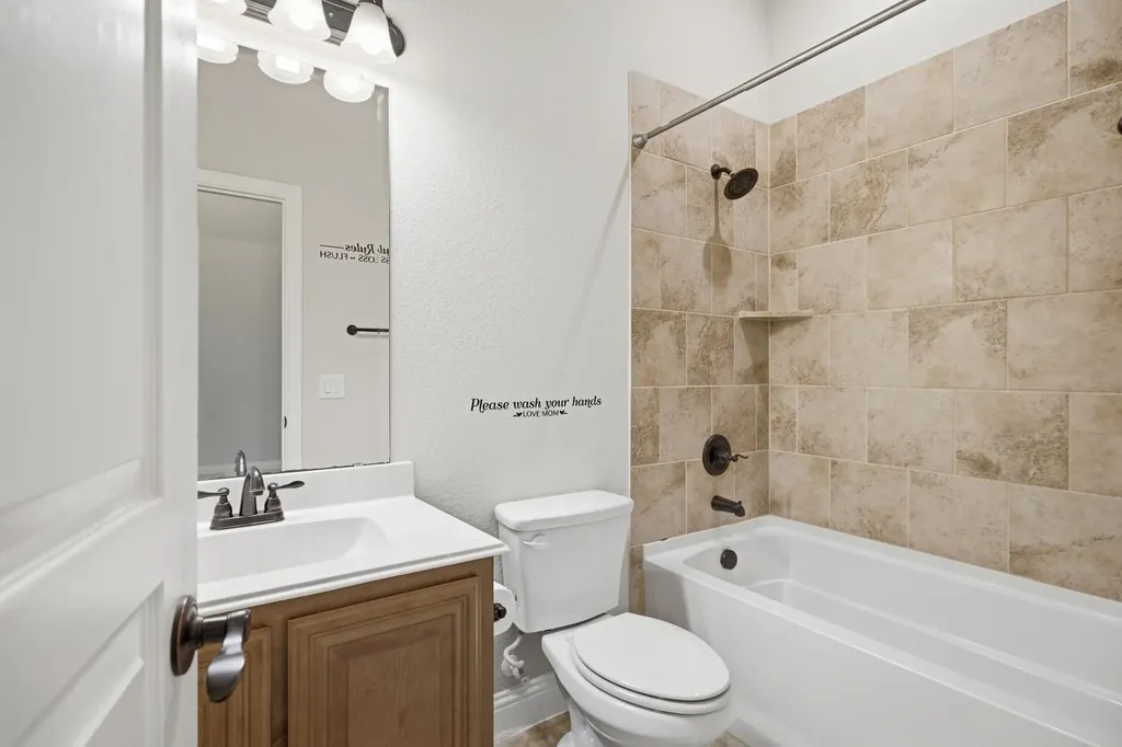 515 Lakeview Drive Alvarado TX 76009