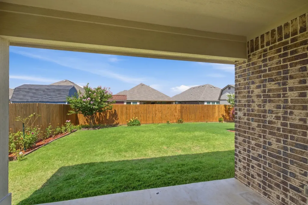 515 Lakeview Drive Alvarado TX 76009