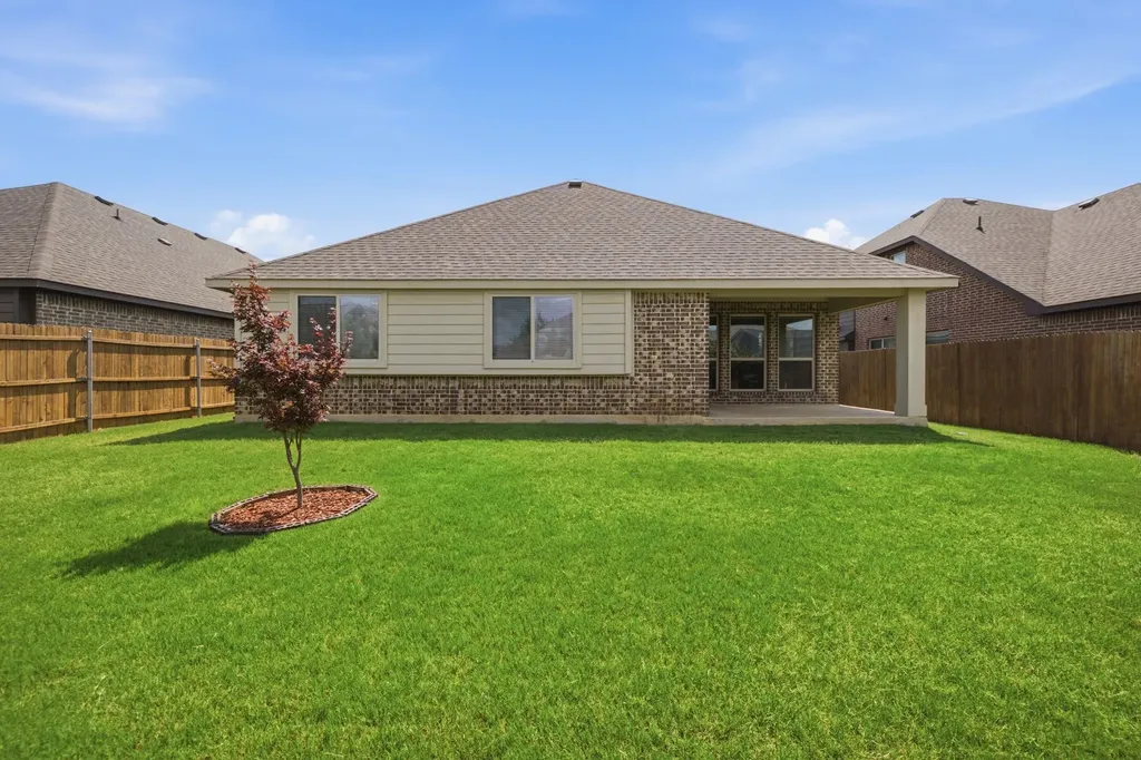 515 Lakeview Drive Alvarado TX 76009