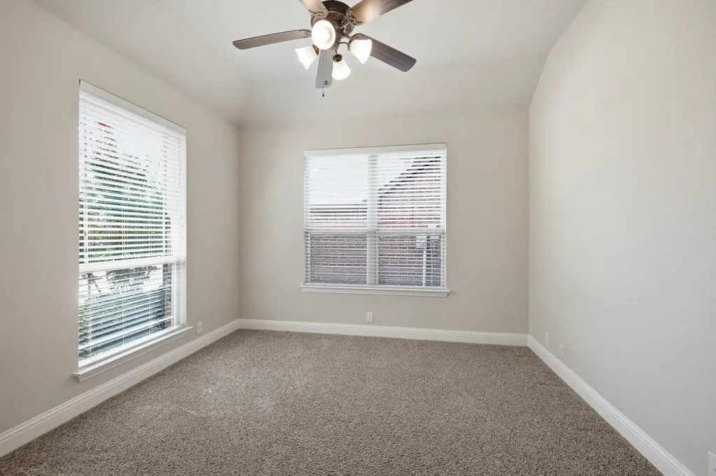 515 Lakeview Drive Alvarado TX 76009