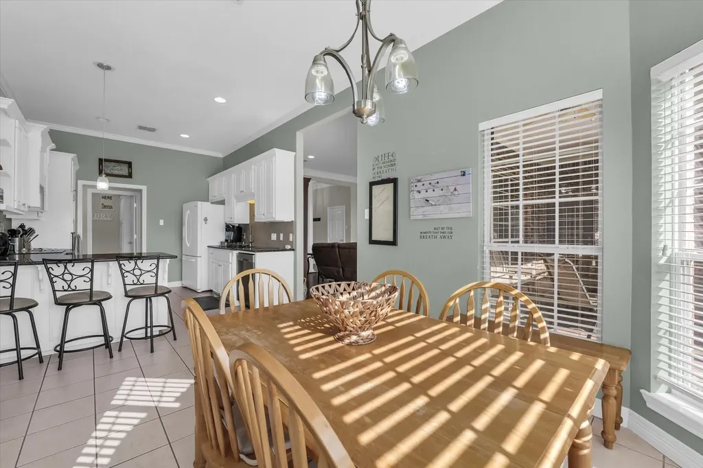 1304 Darbyton Drive Hewitt TX 76643