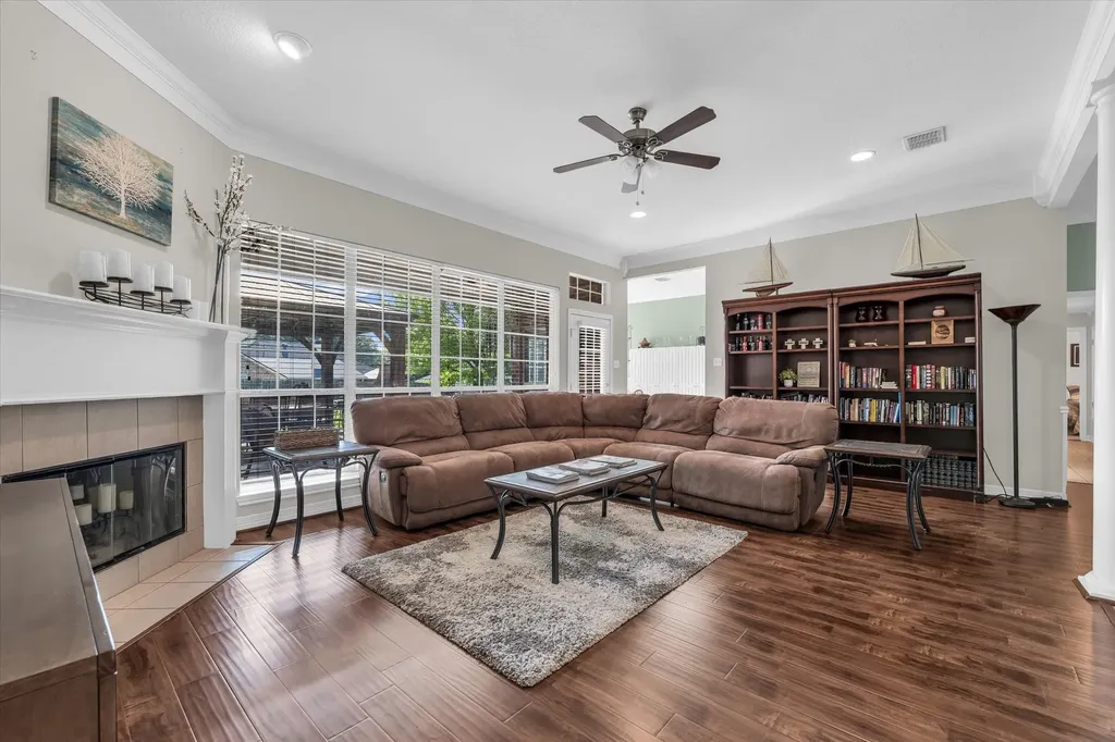 1304 Darbyton Drive Hewitt TX 76643