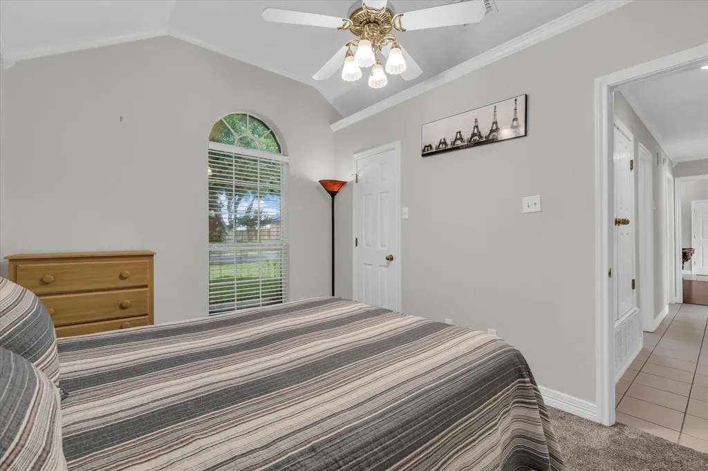 1304 Darbyton Drive Hewitt TX 76643