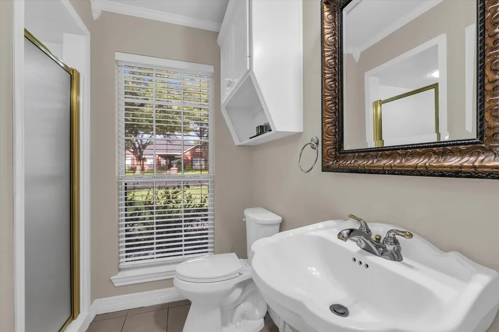 1304 Darbyton Drive Hewitt TX 76643