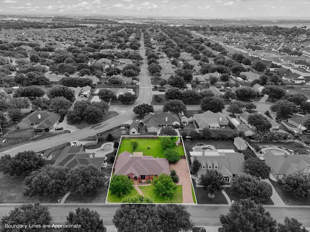 1304 Darbyton Drive Hewitt TX 76643