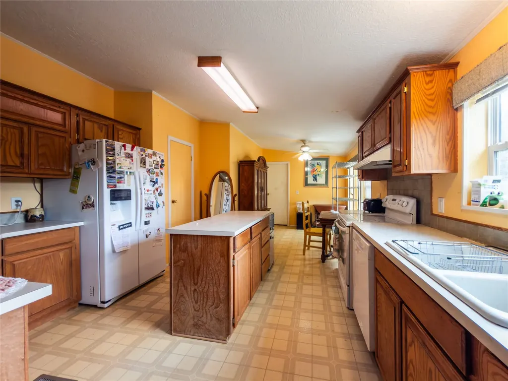 166 Private Road 1387 Morgan TX 76671