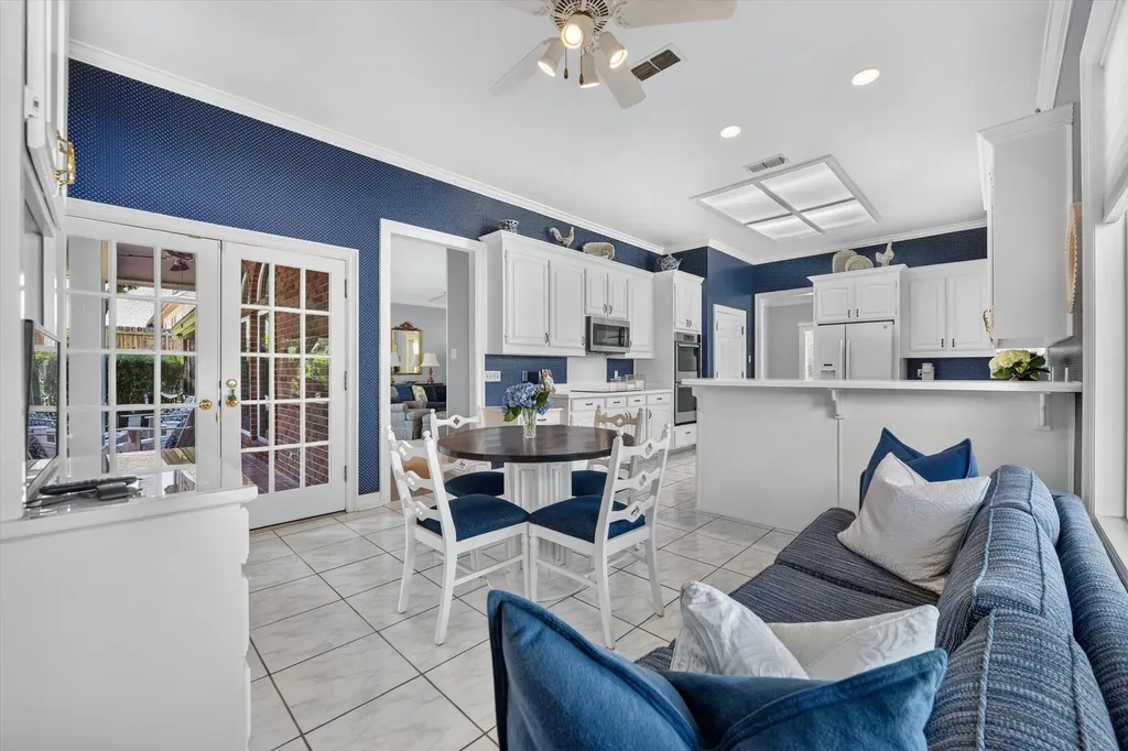 4305 Green Meadow Street E Colleyville TX 76034
