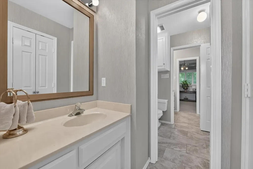 4305 Green Meadow Street E Colleyville TX 76034