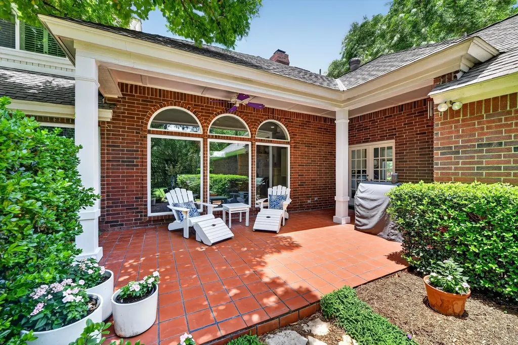 4305 Green Meadow Street E Colleyville TX 76034