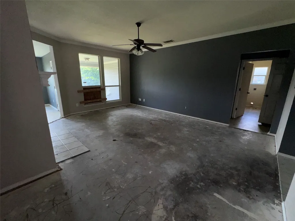 517 Birch Street Crowley TX 76036
