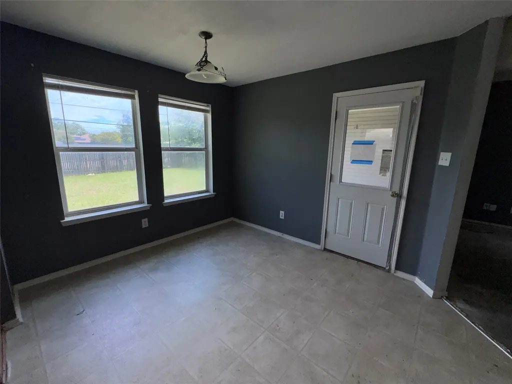 517 Birch Street Crowley TX 76036