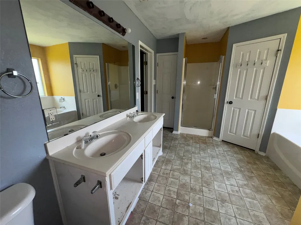 517 Birch Street Crowley TX 76036