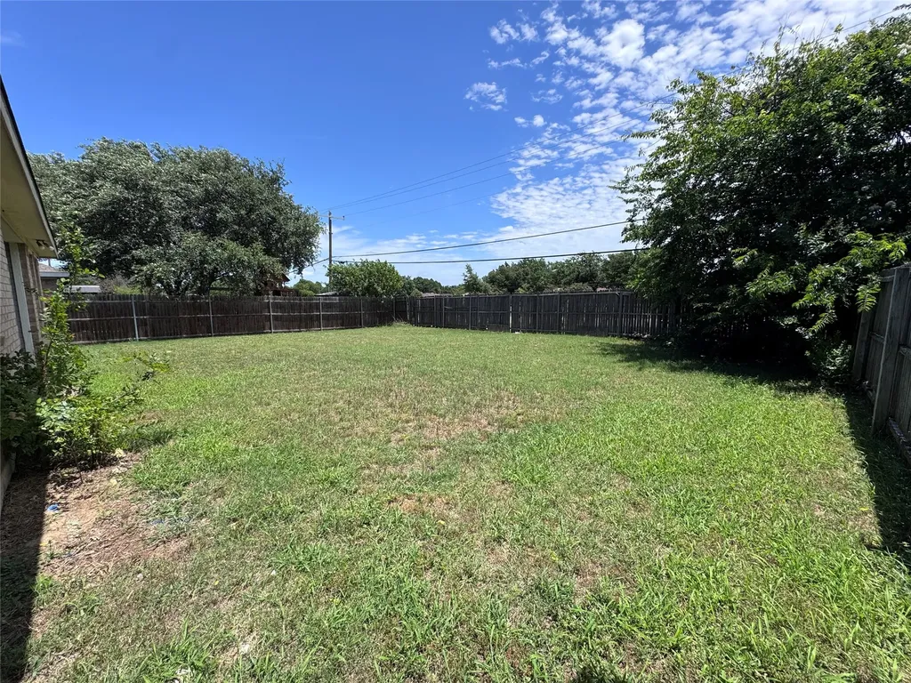 517 Birch Street Crowley TX 76036