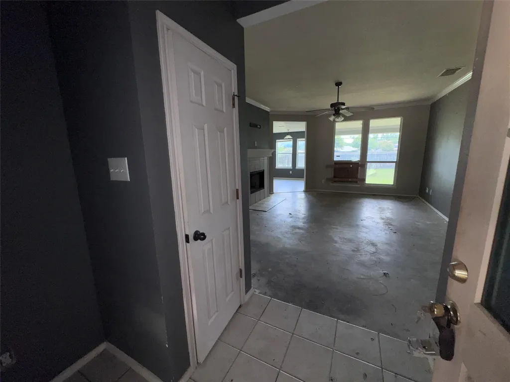 517 Birch Street Crowley TX 76036