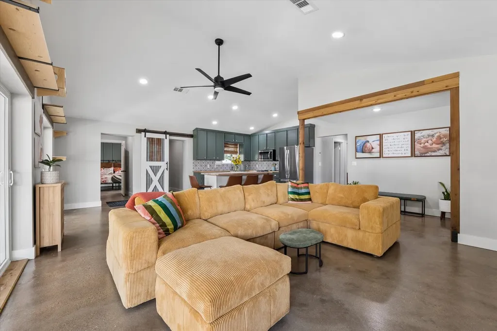 286 Benevolence Way China Spring TX 76633