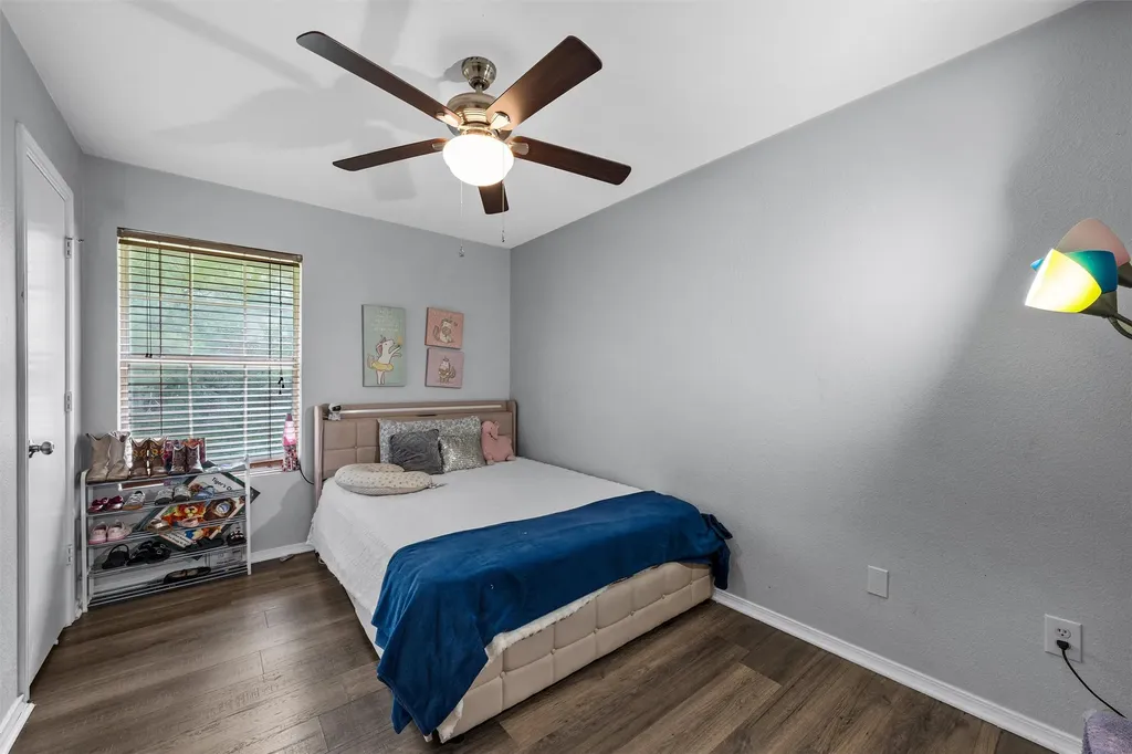 1307 Luanne Bellmead TX 76705