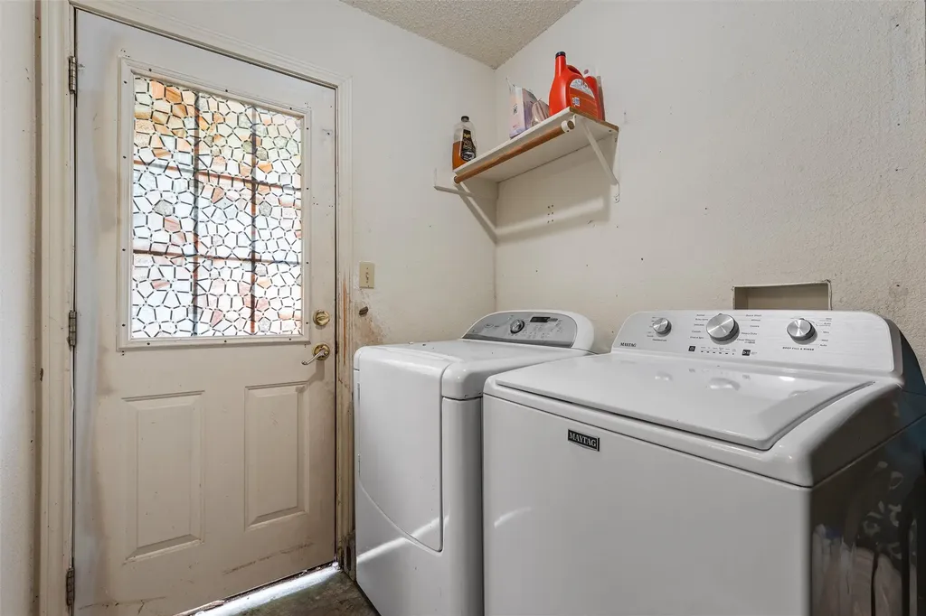 1307 Luanne Bellmead TX 76705