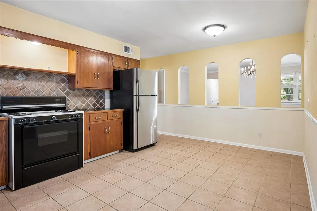 1631 Macmanus Drive Dallas TX 75228