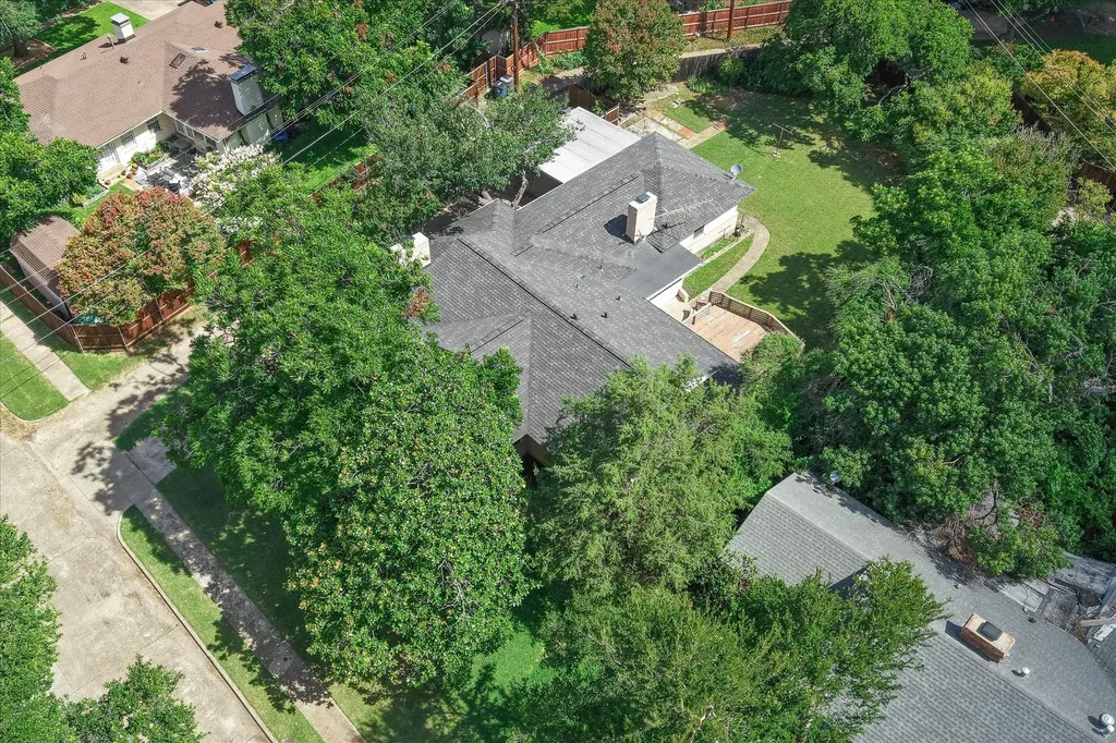 1631 Macmanus Drive Dallas TX 75228