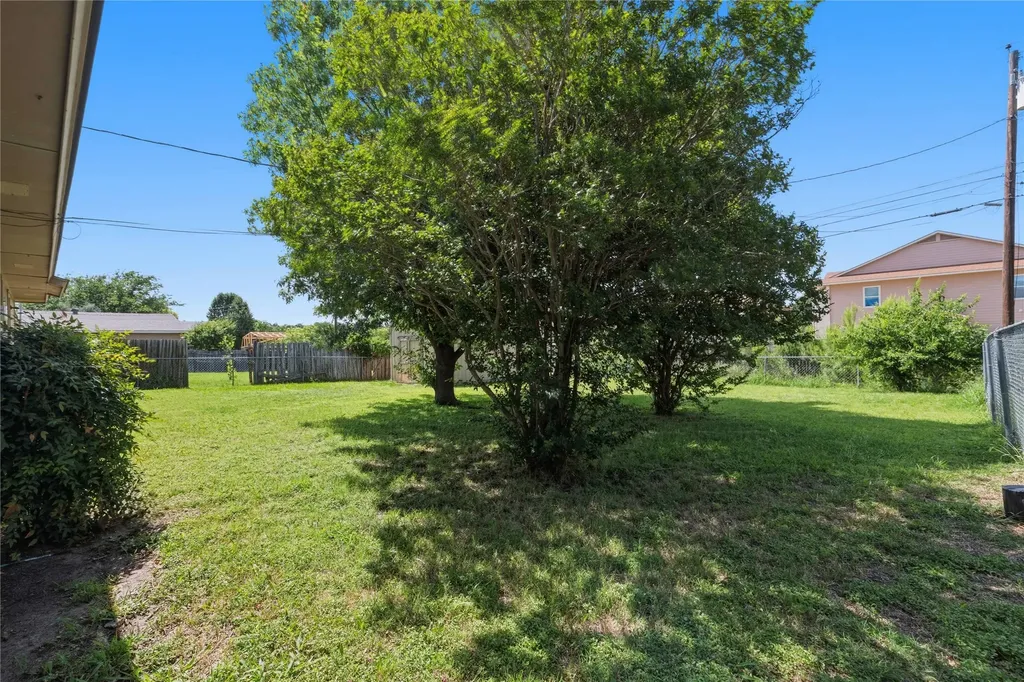 4405 Redbird Drive Brownwood TX 76801