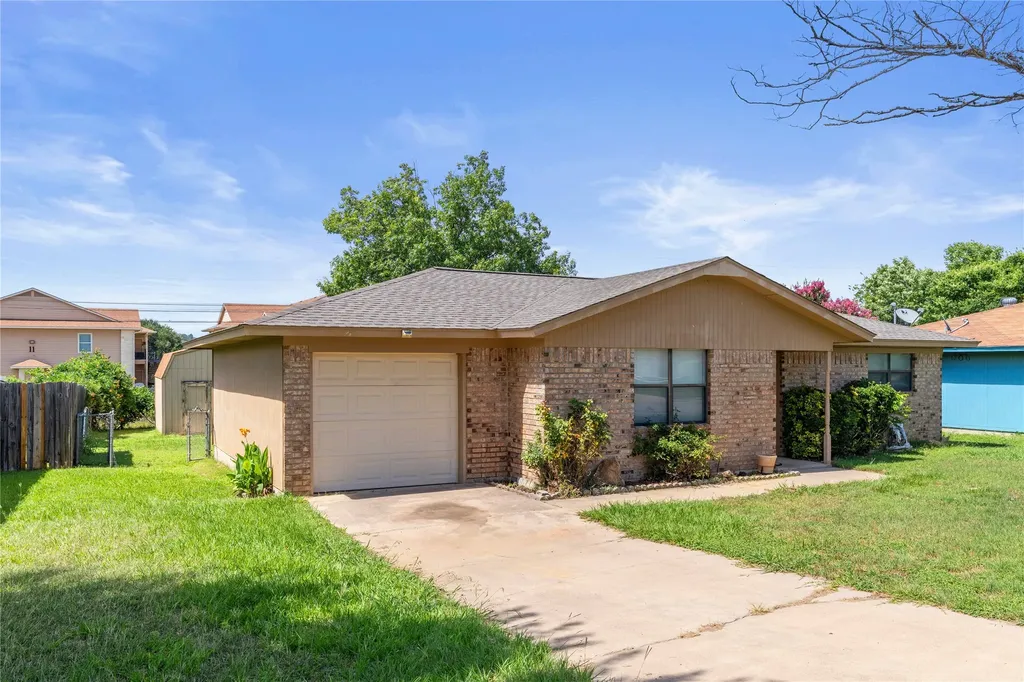 4405 Redbird Drive Brownwood TX 76801