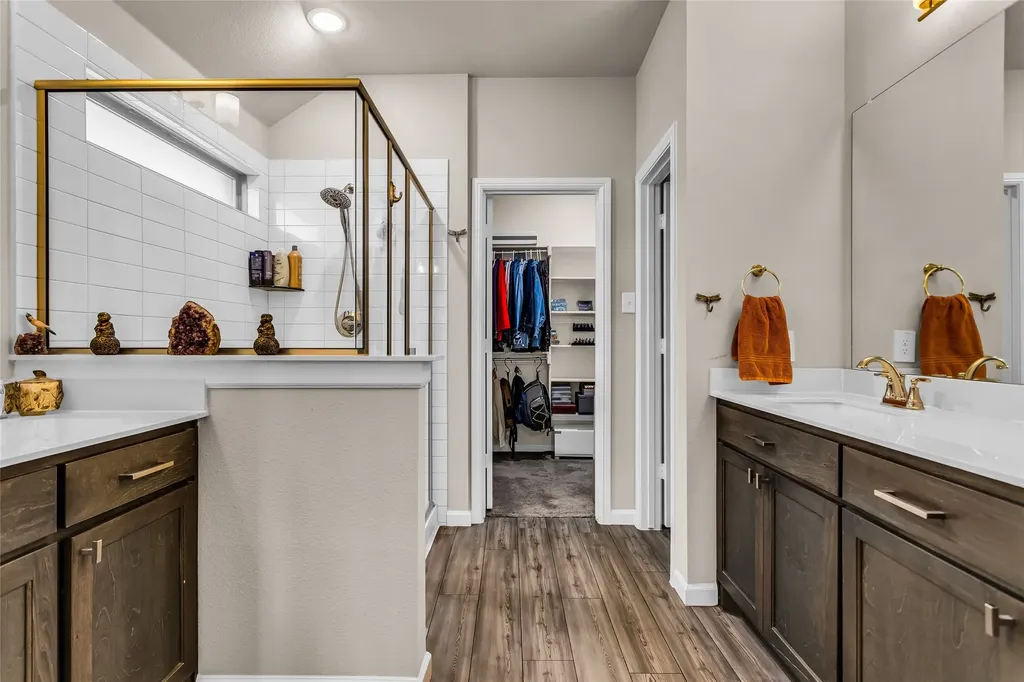 621 Hazeltine Road Red Oak TX 75154