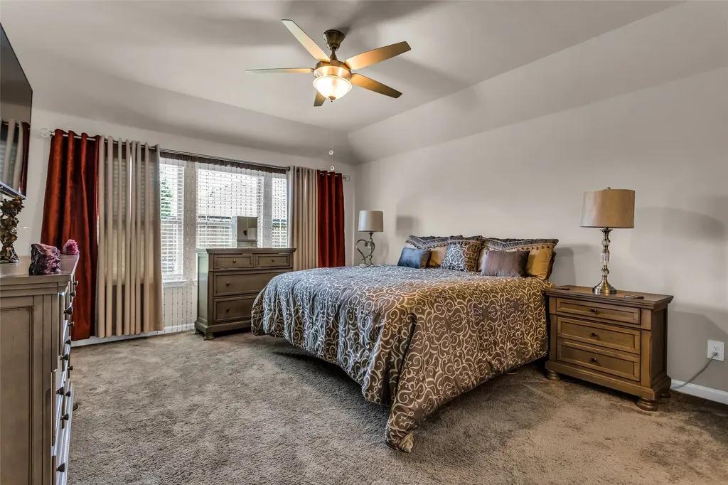 621 Hazeltine Road Red Oak TX 75154