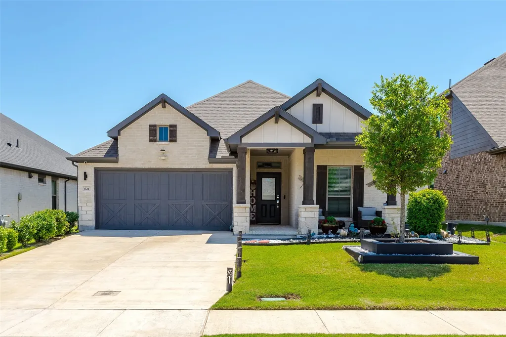 621 Hazeltine Road Red Oak TX 75154