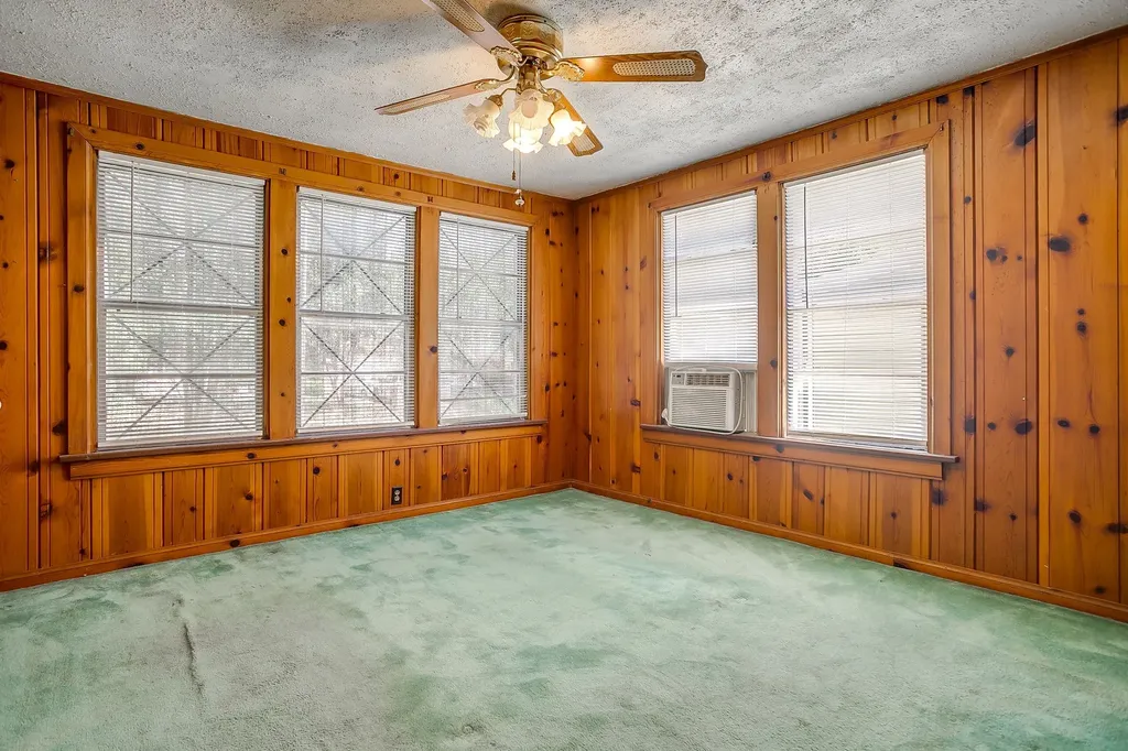 1329 Clarence Street Haltom City TX 76117