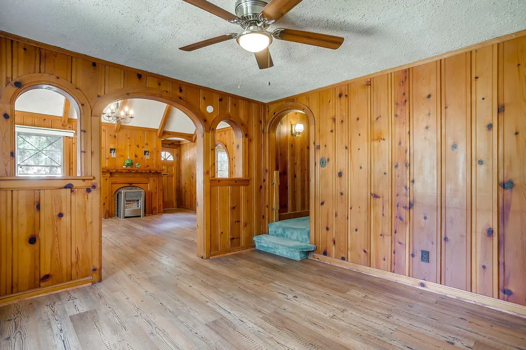 1329 Clarence Street Haltom City TX 76117