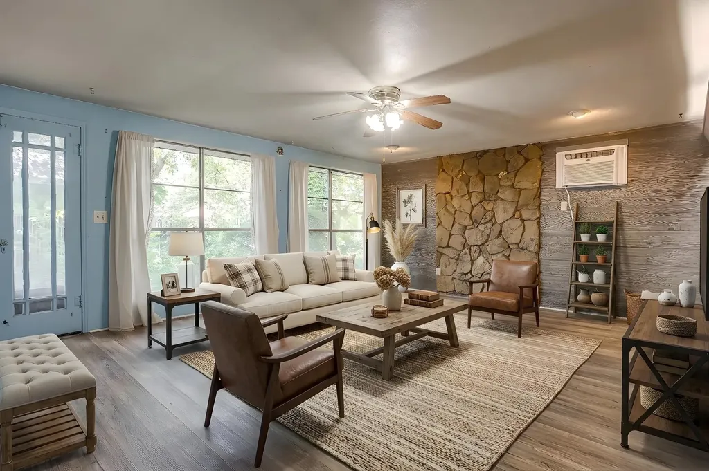 1329 Clarence Street Haltom City TX 76117