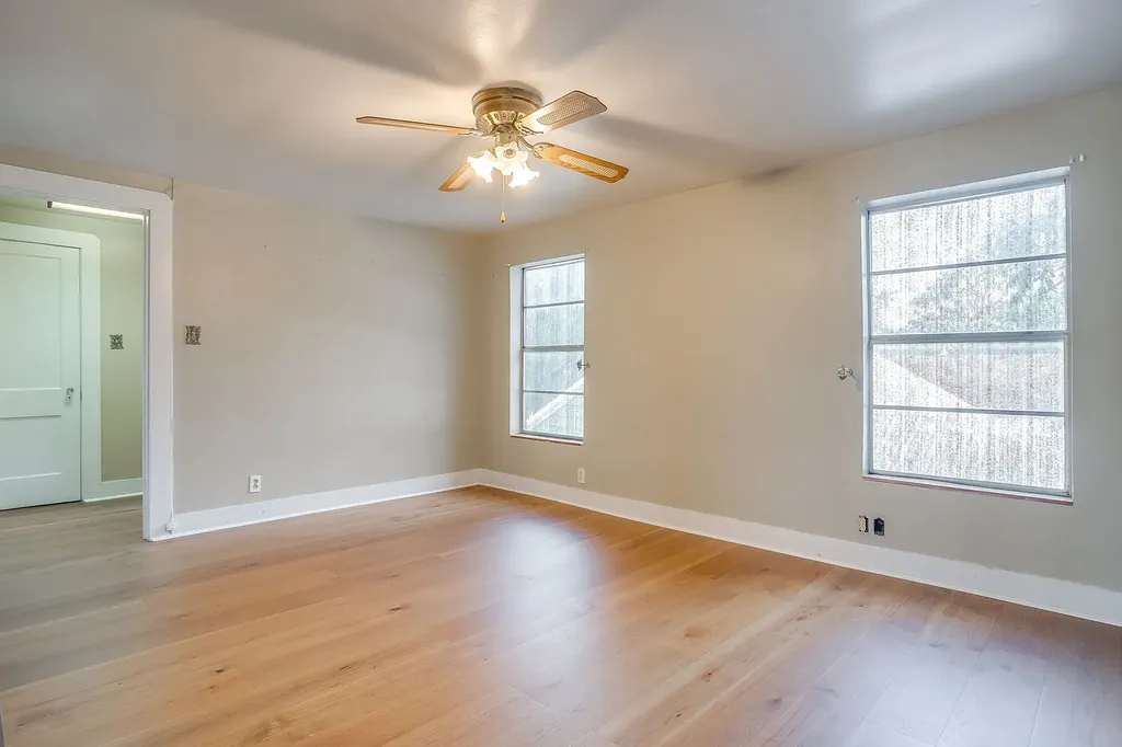 1329 Clarence Street Haltom City TX 76117