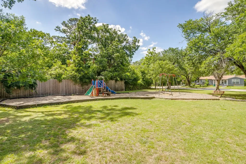 1329 Clarence Street Haltom City TX 76117