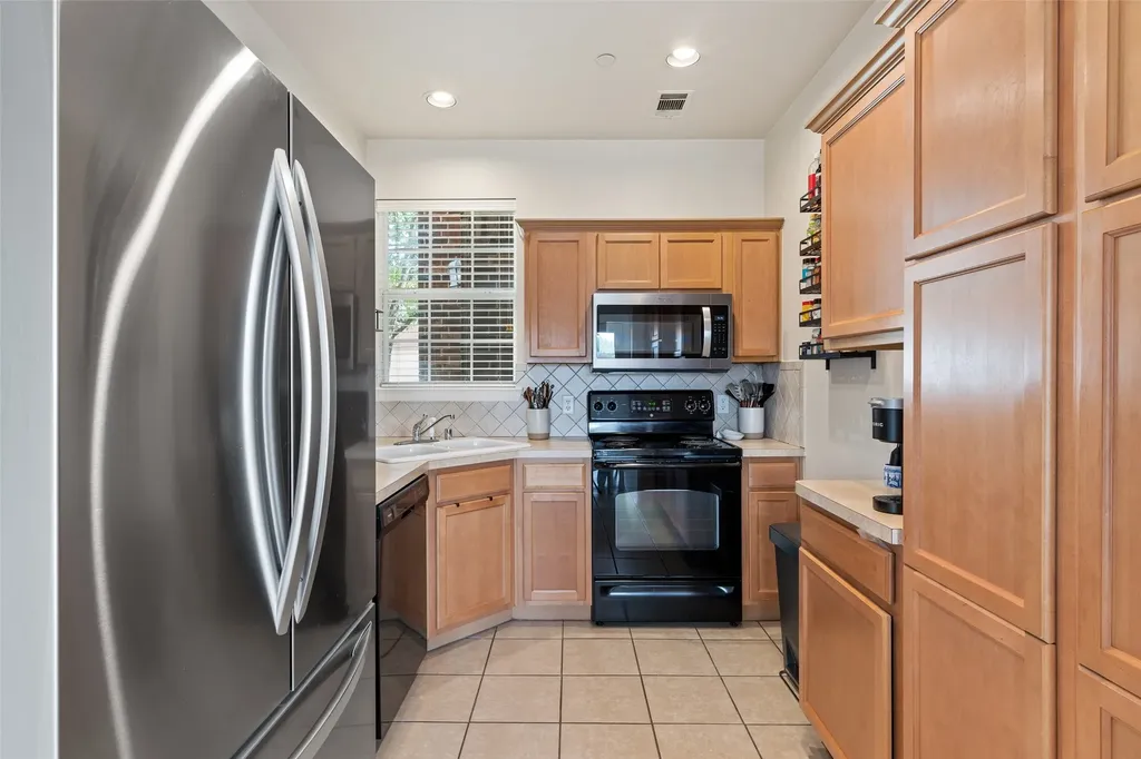 706 S Jupiter Road Allen TX 75002