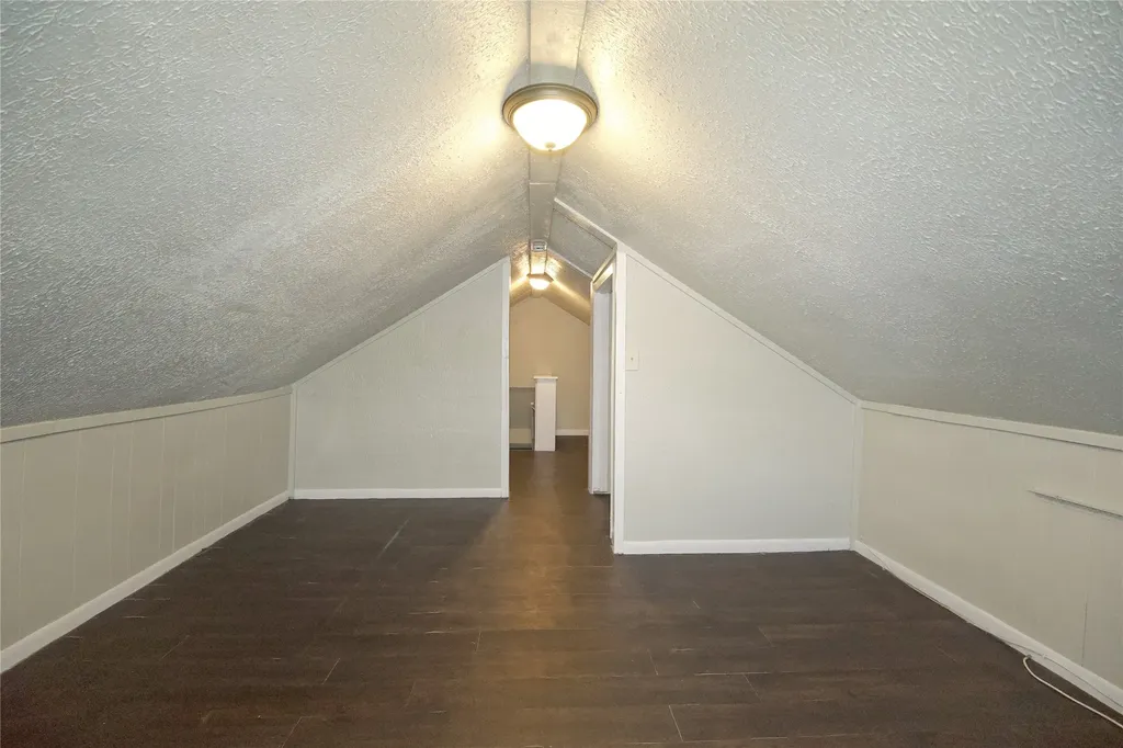 901 N Howeth Gainesville TX 76240