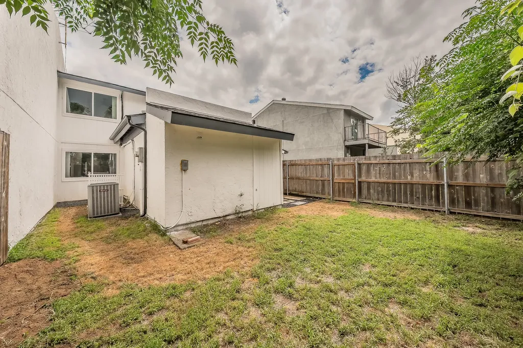 717 Cain Street Lake Dallas TX 75065