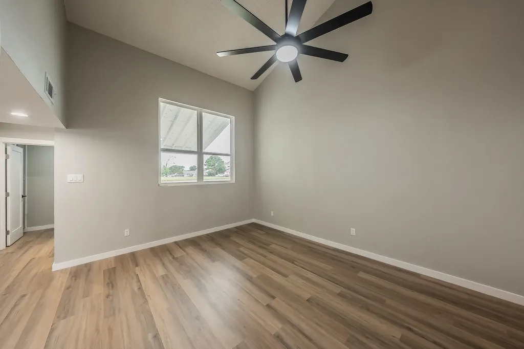 717 Cain Street Lake Dallas TX 75065