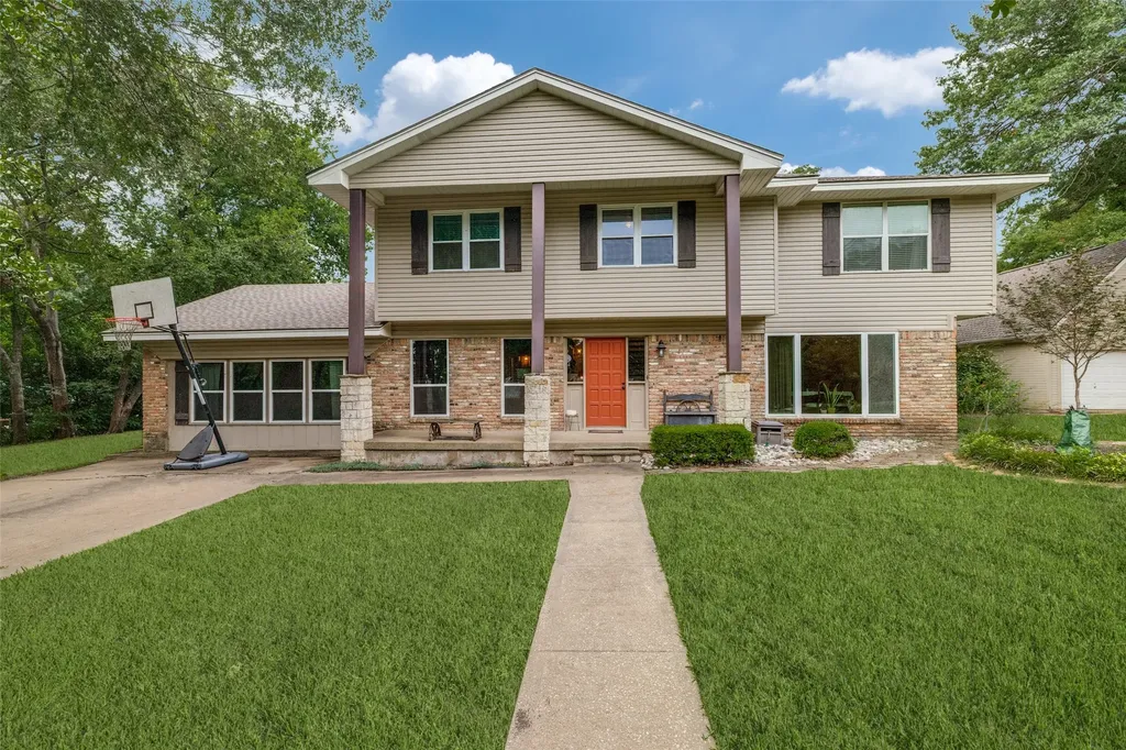 1020 Young Trail Fairview TX 75069